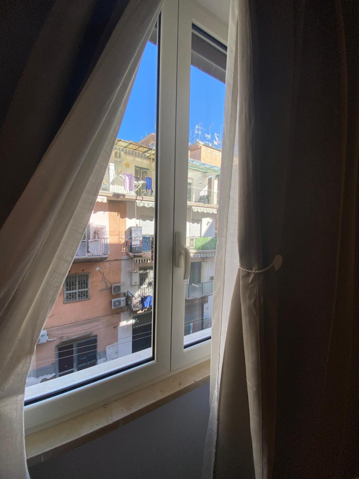 Bed and Breakfast La Dimora Di Marti " Vicino Al Centro Storico Di Napoli" Esterno foto