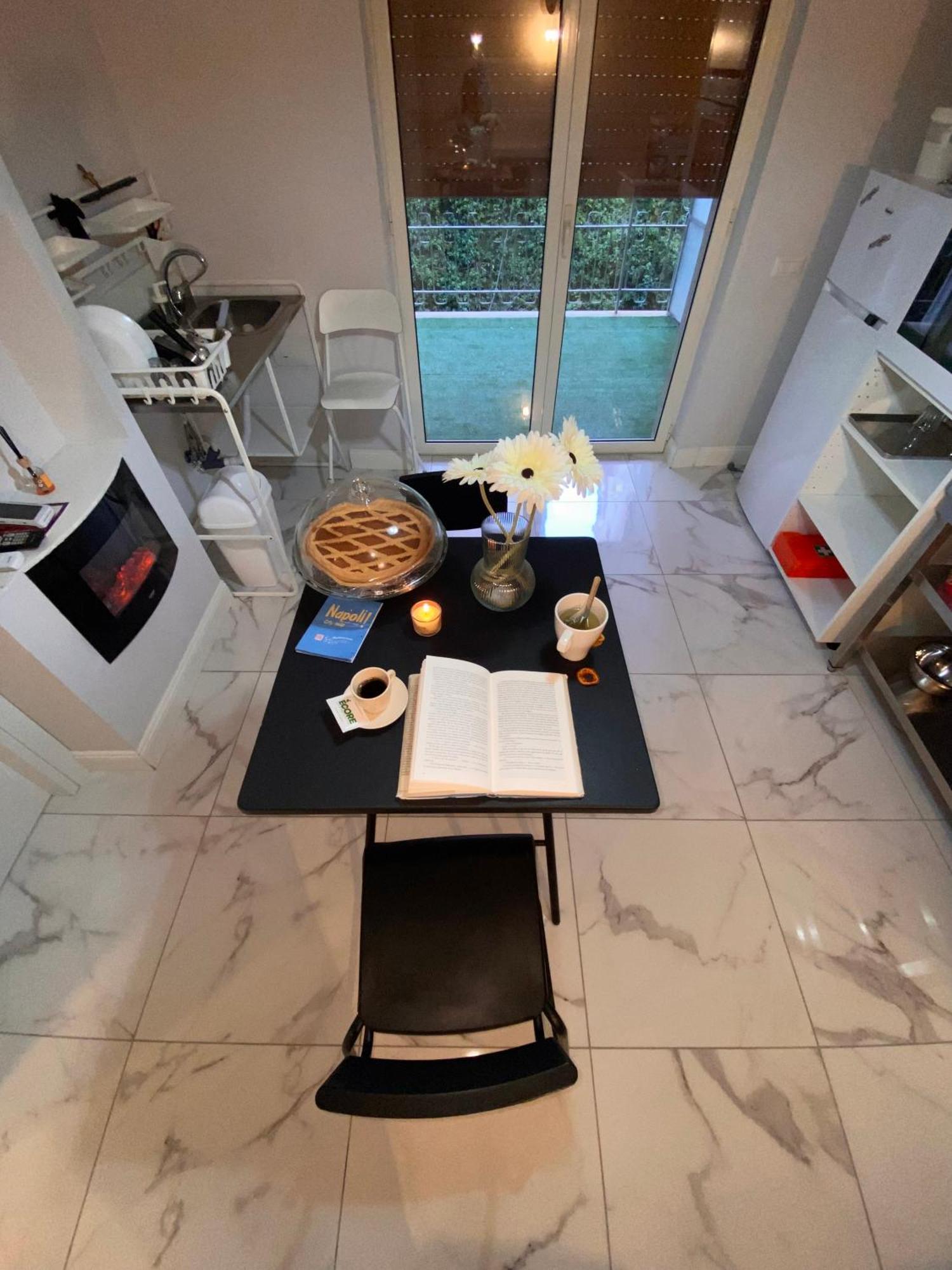 Bed and Breakfast La Dimora Di Marti " Vicino Al Centro Storico Di Napoli" Esterno foto