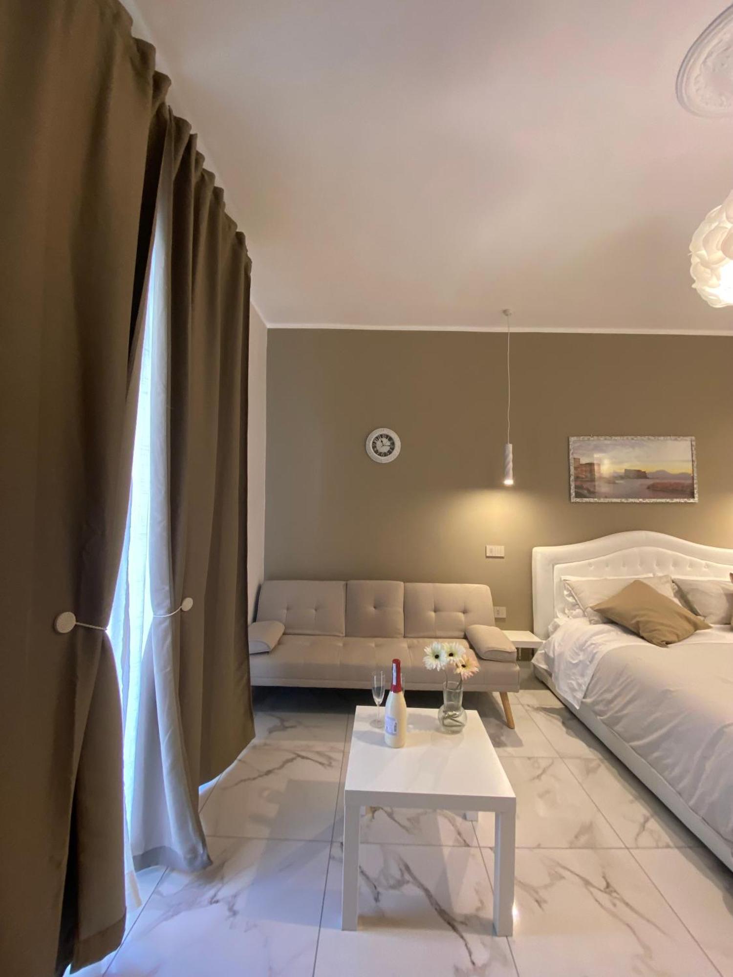 Bed and Breakfast La Dimora Di Marti " Vicino Al Centro Storico Di Napoli" Esterno foto