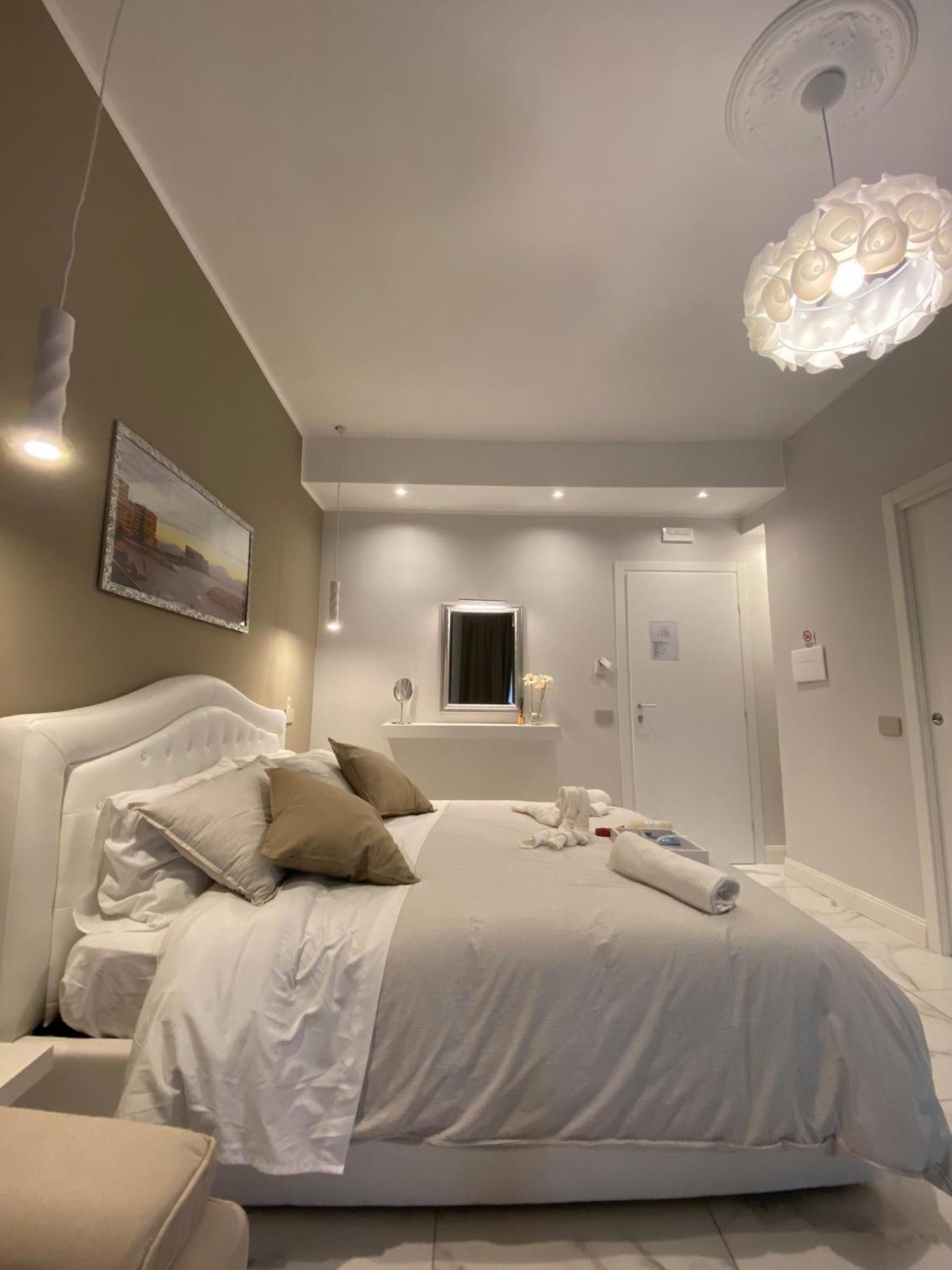 Bed and Breakfast La Dimora Di Marti " Vicino Al Centro Storico Di Napoli" Esterno foto