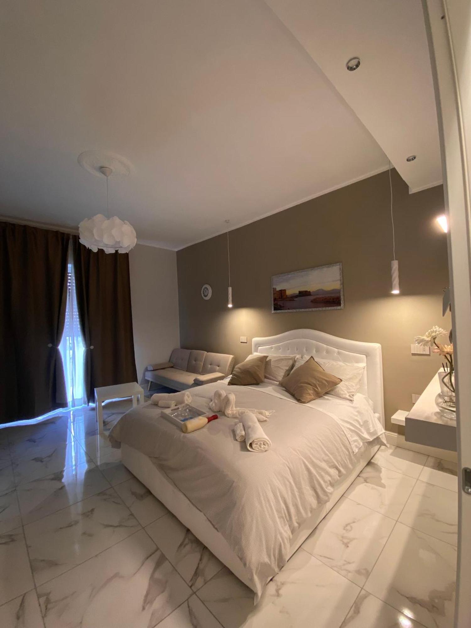 Bed and Breakfast La Dimora Di Marti " Vicino Al Centro Storico Di Napoli" Esterno foto