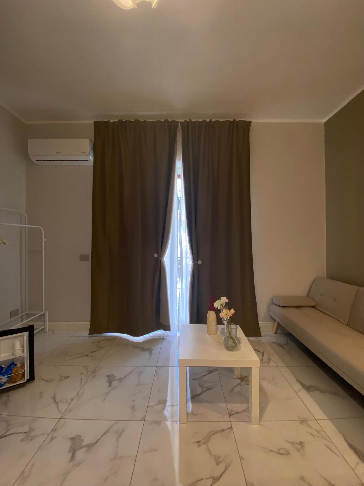 Bed and Breakfast La Dimora Di Marti " Vicino Al Centro Storico Di Napoli" Esterno foto