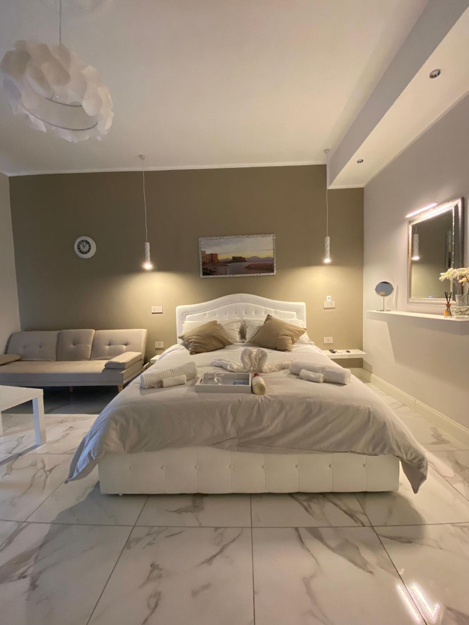 Bed and Breakfast La Dimora Di Marti " Vicino Al Centro Storico Di Napoli" Esterno foto